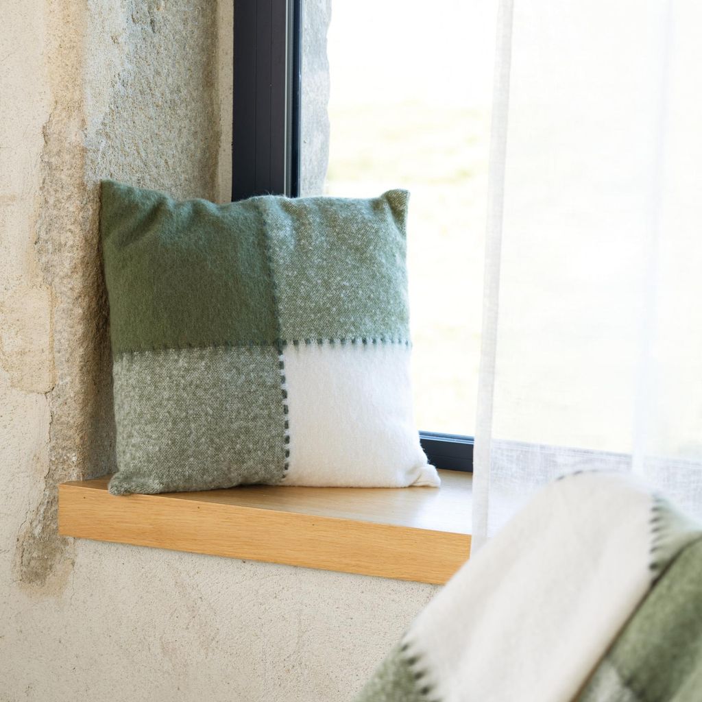 Karierter Kissenbezug in Mohair-Optik