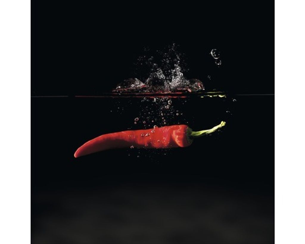 Glasbild Pepper On Black III 50x50 cm