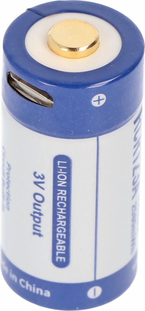 RCR123A 3.0 Volt 880mAh 1,5A Lithium Ionen Akku 16340, wiederaufladbar nur über micro USB