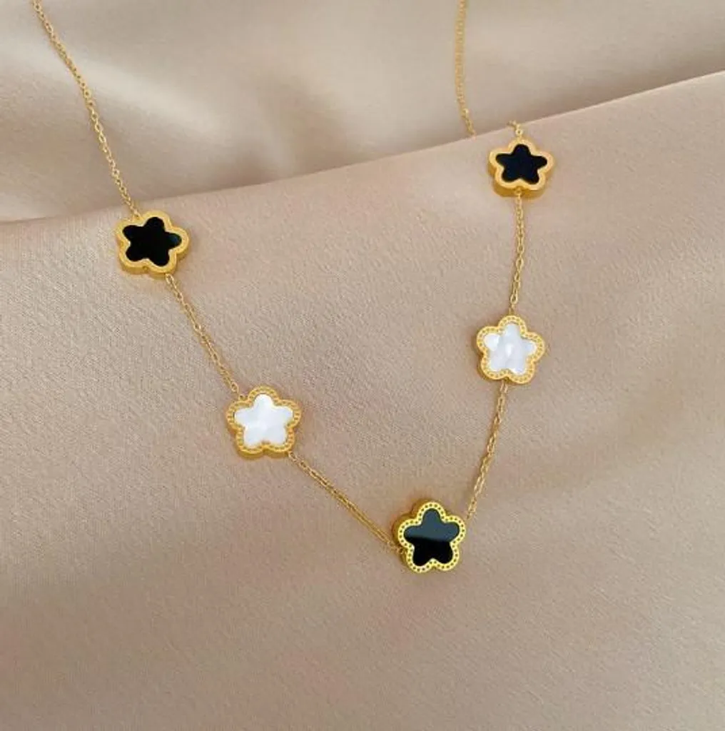 Collana Quadrifoglio Vintage Dorata Smalto Bianco Nero | Handmade Style