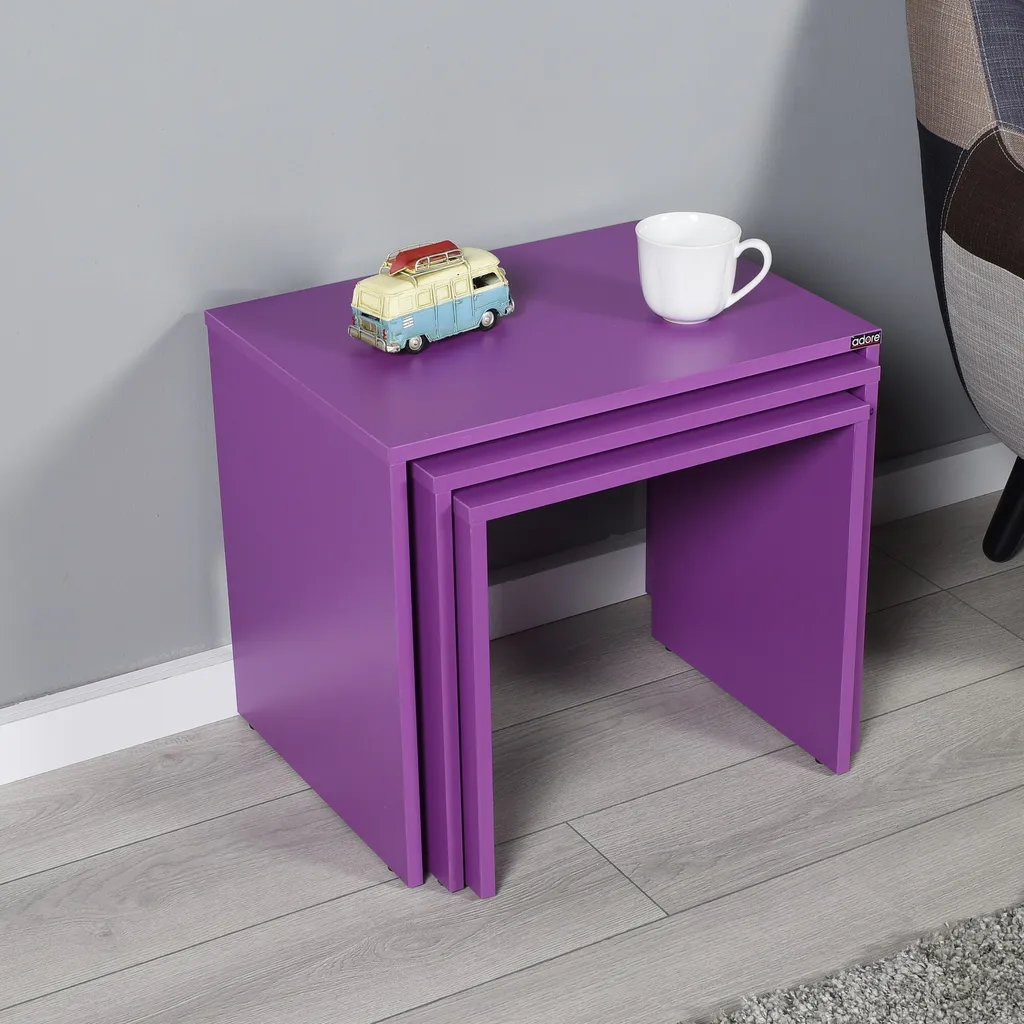 Table d'appoint violette compacte et robuste pour petits appartements