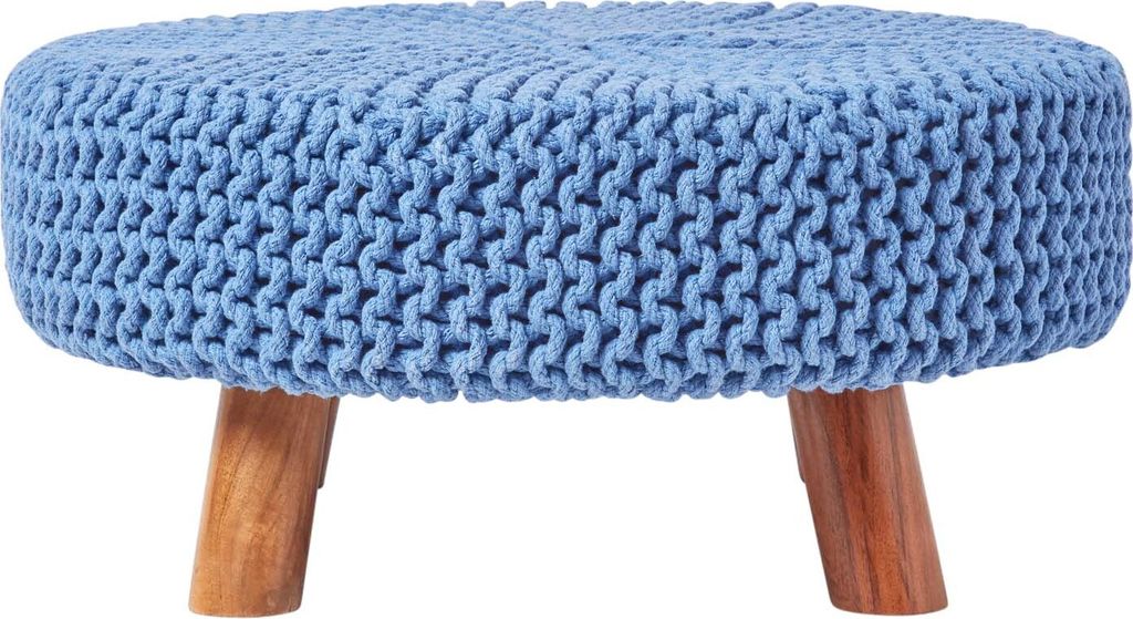 HOMESCAPES Großer gestricker Schemel mit Holzbeinen, 62 x 62 x 30 cm, blau