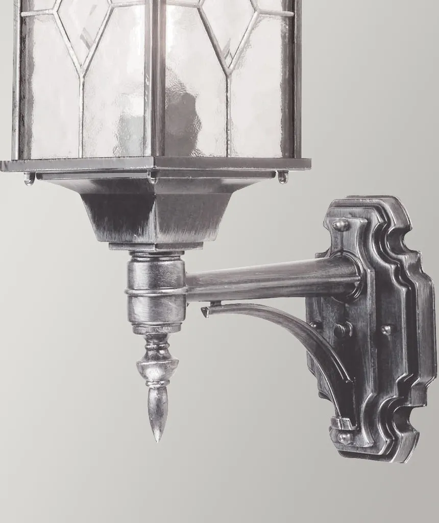 Applique Wexford aluminium noir IP44 Elstead : éclairage robuste E27