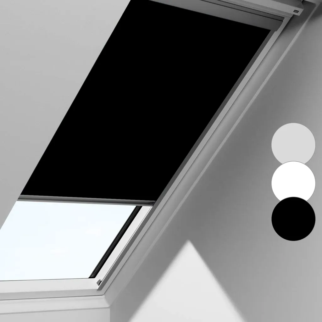 Store Velux F06 noir pour chambre d'enfant occultation totale 49.3x94cm