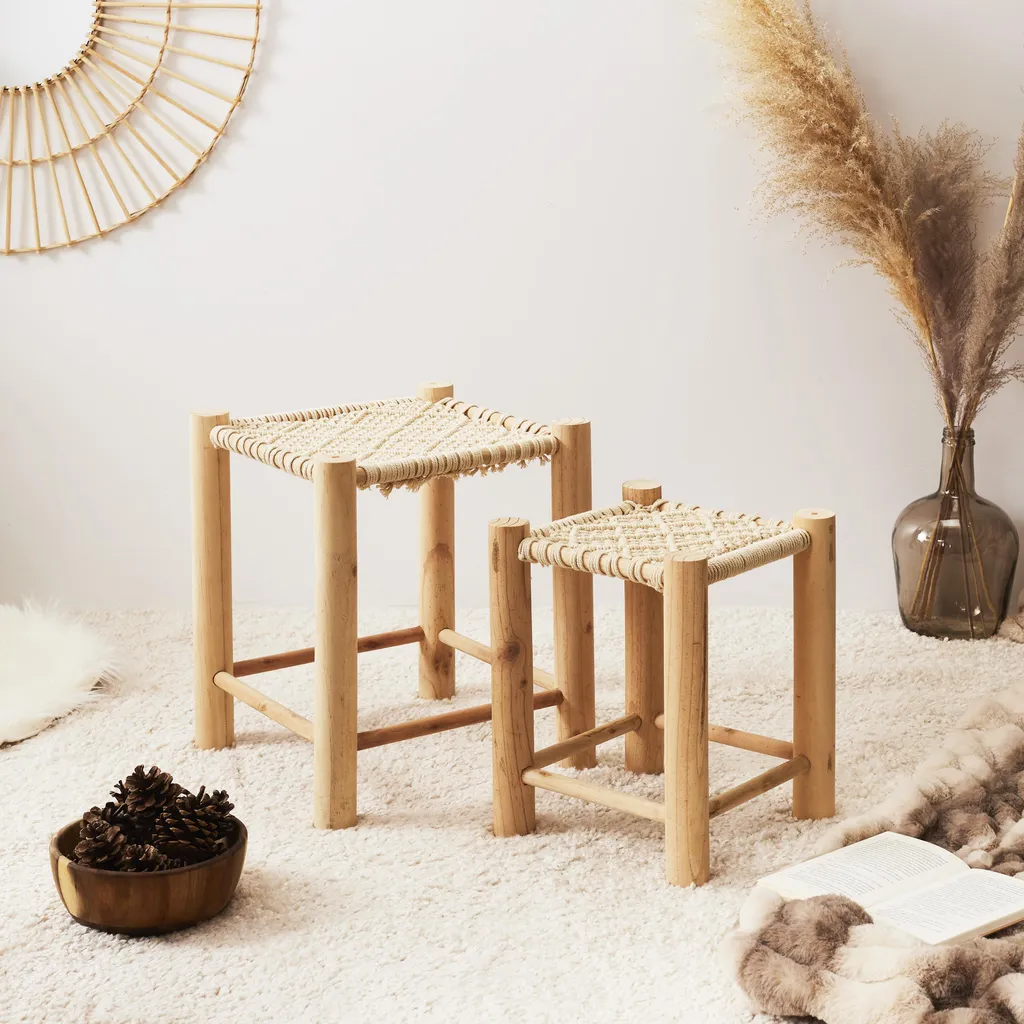 Gagnez de la Place avec le Tabouret Gigogne en Bois Hamram Lot de 2