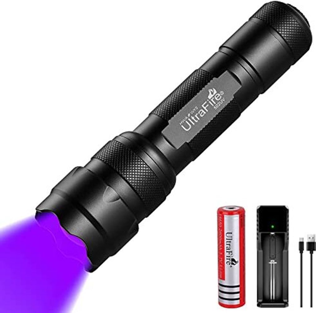 Ultrafire UV-LED-Torch 395-405nm Schwarzlicht Zoomable Mini Ultraviolett-Lampe 2600 mAh wiederaufladbare Batterie Ladegerät Pet Urinflecken