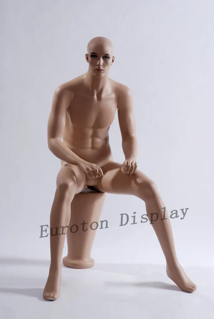 Mannequin assis MS-12 pour vitrine : Solution d'exposition homme réaliste