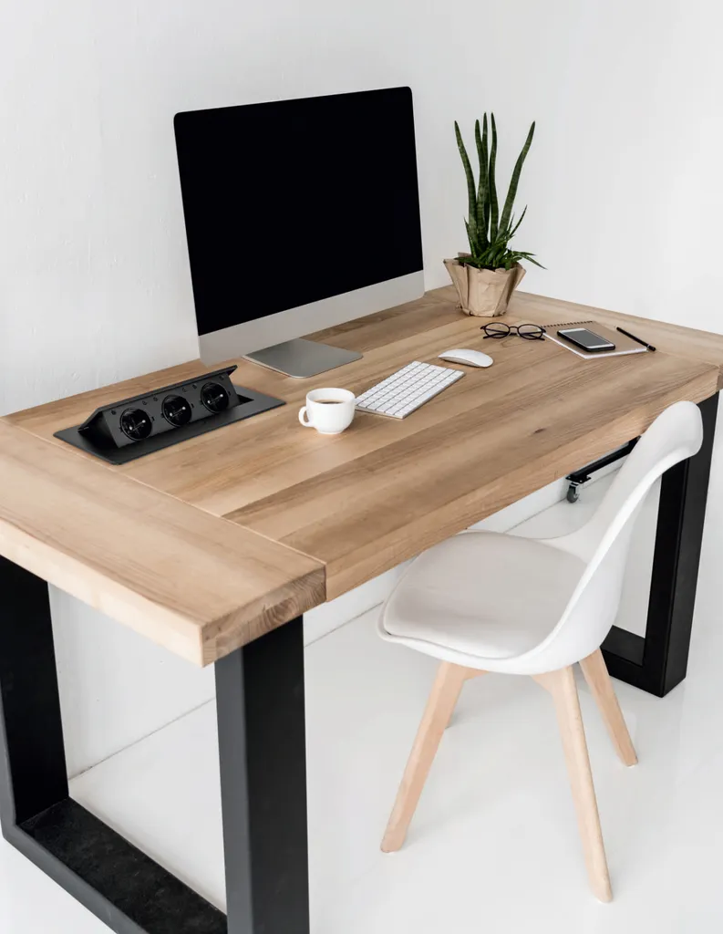 Prise de table encastrable 3 sorties 250V MB1 noir finition mate