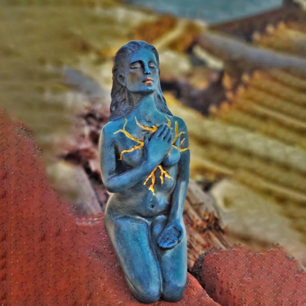 Analisi Artistica Statua Dea Spirito - Scultura in Resina da Collezione