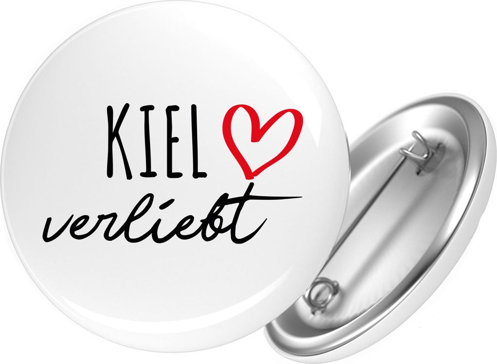 Huuraa Button Kiel verliebt 59mm rund mit Sicherheitsnadel Ansteckbutton Geschenkidee