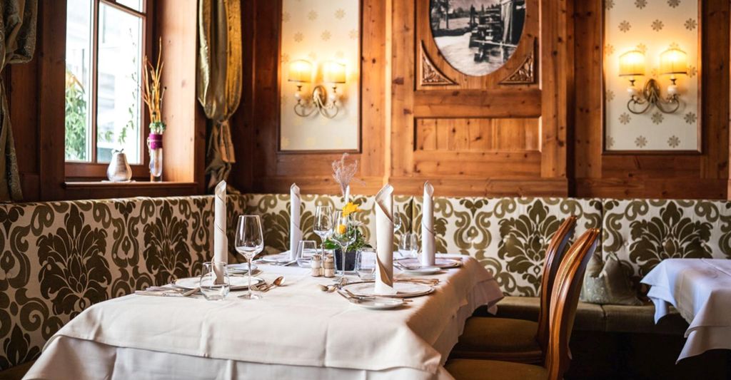 mydays Candle Light Dinner Deluxe für 2 Lienz; Erlebnis verschenken oder selbst erleben; Gutschein für 2 Person(en)