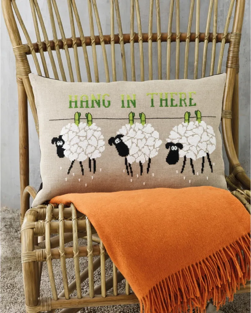 Réussir sa déco marine avec le kit broderie coussin Permin à compter