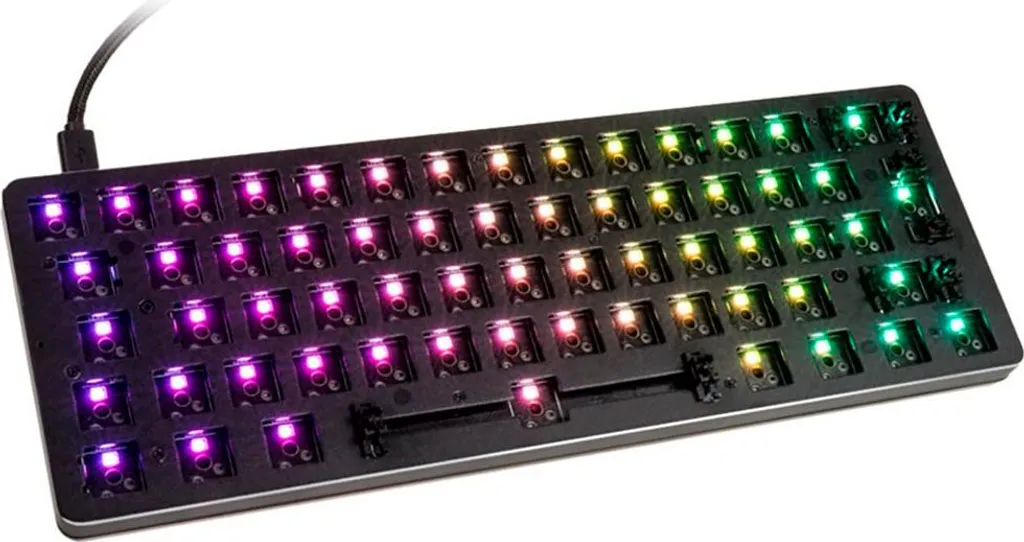 Clavier Gaming Mécanique RGB GMMK Compact de Glorious au Format ISO
