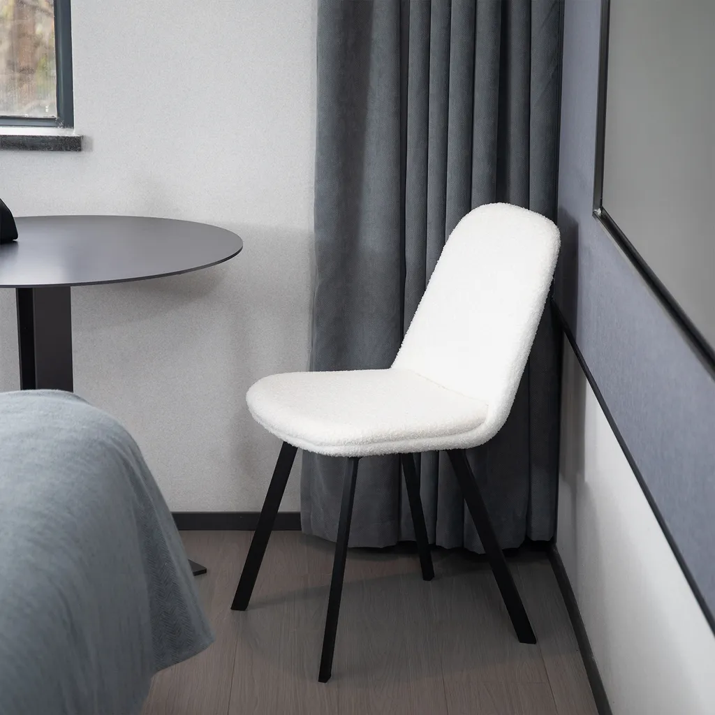 Chaises en tissu bouclé blanc matelassées lot de 4 design luxueux chic - 3