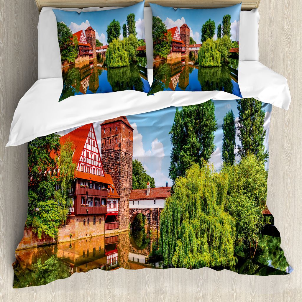 ABAKUHAUS Landschaft Bettbezug, Summer View German Town, Milbensicher Allergiker geeignet mit Kissenbezügen, 200 cm x 200 cm - 80 x 80 cm, Orange,...