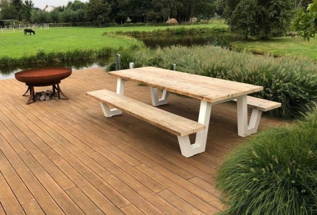 Picknickbank Gerüstholz mit Stahlfüße W