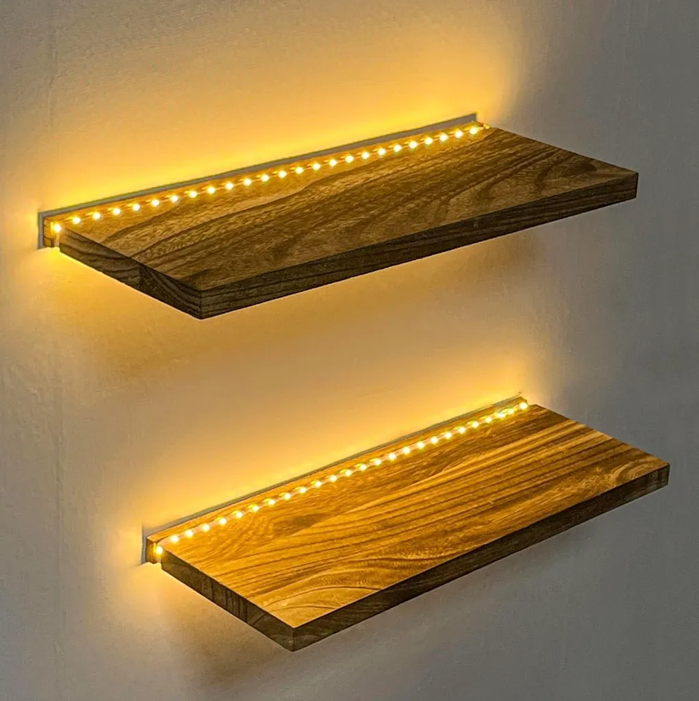 Étagère en bois massif avec bandes LED intégrées décorative pour cuisine
