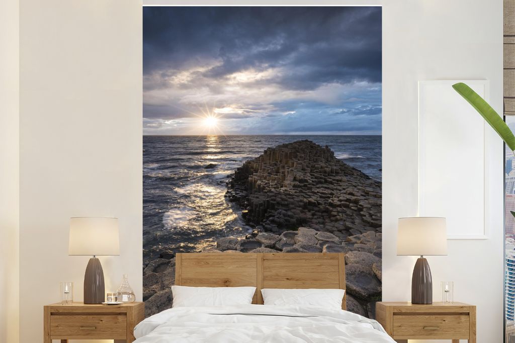 MuchoWow Fototapete für Wohnzimmer oder Schlafzimmer Wandtapete Vinyl Motivtapete Fantastischer Sonnenuntergang am Giants Causeway - 200x300 cm ...