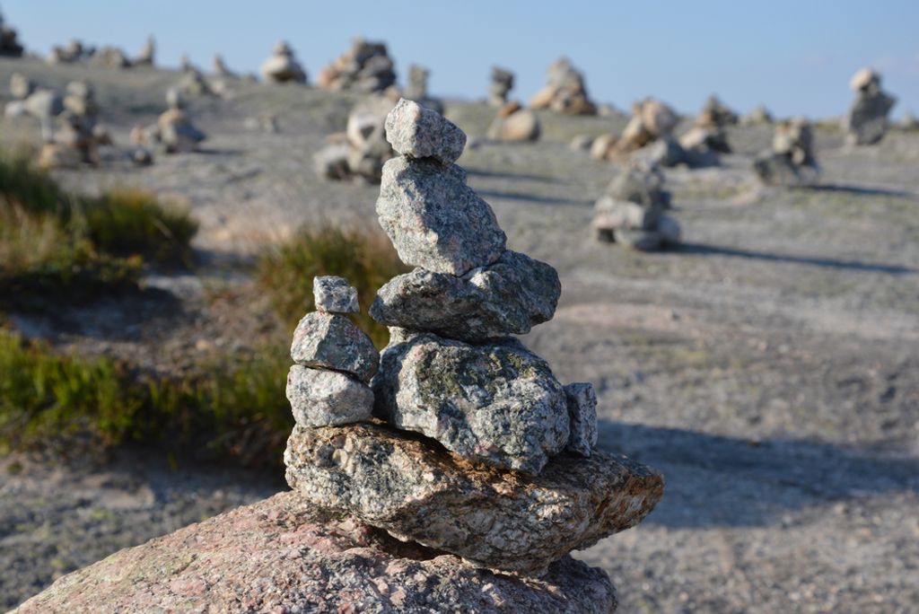 hansepuzzle 72456 - Kjerag Puzzle, 2000 Teile, Hintergründe, 90,0 x 60,0cm mit hochwertiger Aufbewahrung, Kartonbox und wiederverschließbarem Beutel
