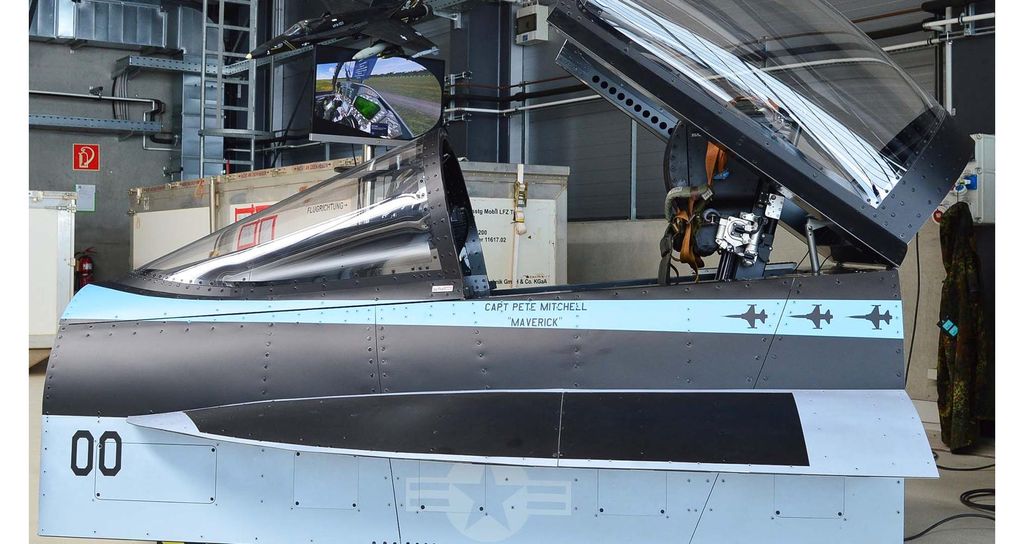 Jochen Schweizer Kampfjet Simulator F18 Hornet (60min) "Maverick for a Day" Hamburg; Erlebnis verschenken oder selbst erleben; Gutschein gültig f...