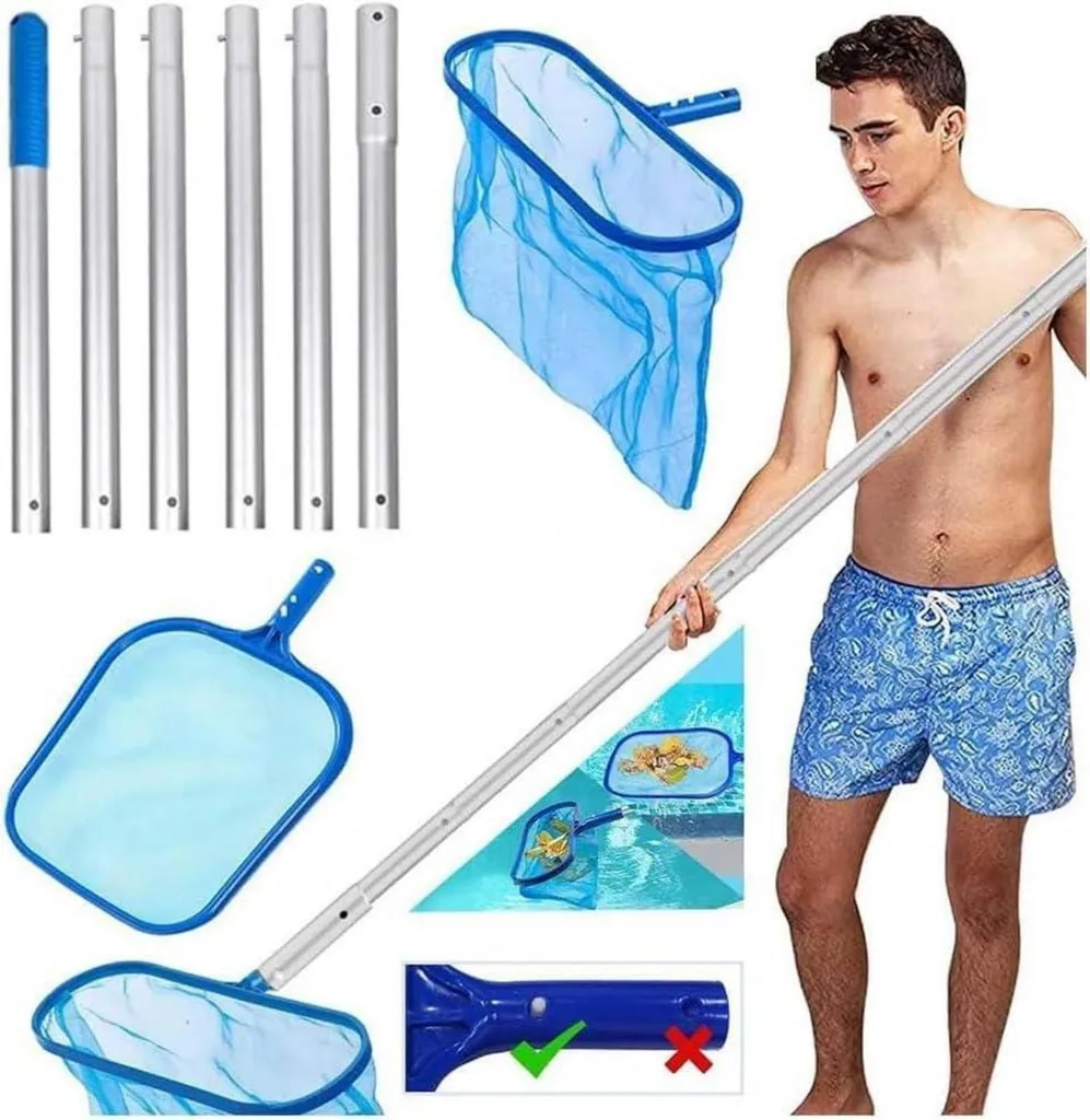Épuisette à mailles fines pour enlever les saletés de fond de piscine