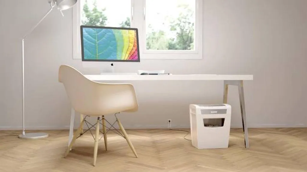Leitz IQ Home Office S: Eleganza e Sicurezza P4 per il tuo Studio - 8