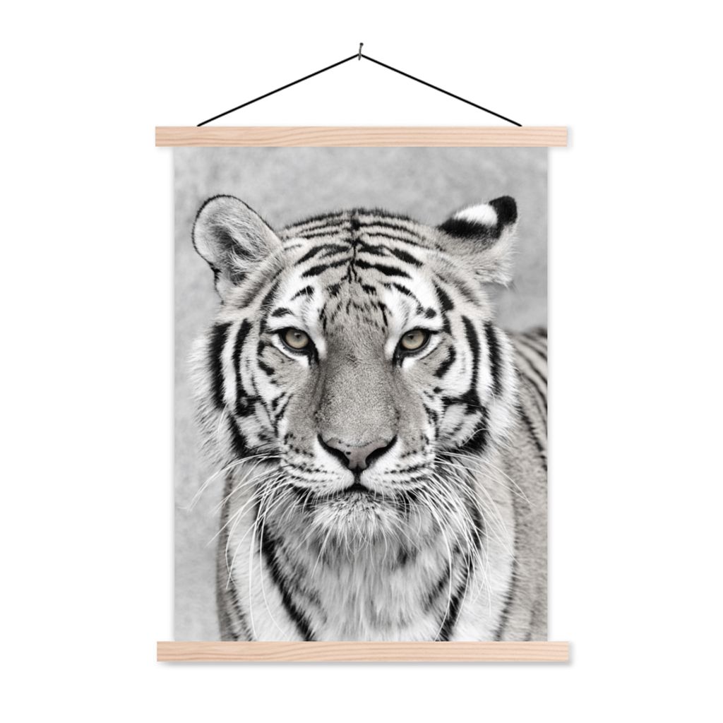 MuchoWow Textilposter Tiger - Natur - Schwarz - Weiß 40x53 cm mit holzfarbenen Rahmen - Schlafzimmer