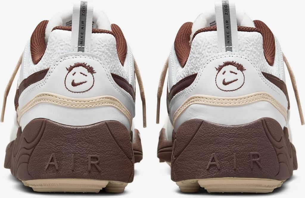 Travis Scott × Nike Zoom Field Jaxx Travis Scott x Nike Zoom Field Jaxx 