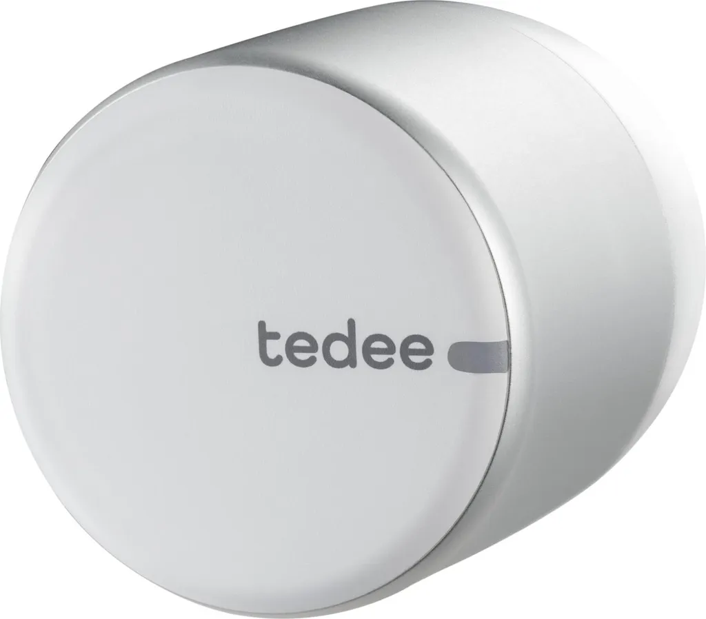 Contrôle d'Accès à Distance avec la Serrure Tedee Smart Lock Pro Argentée