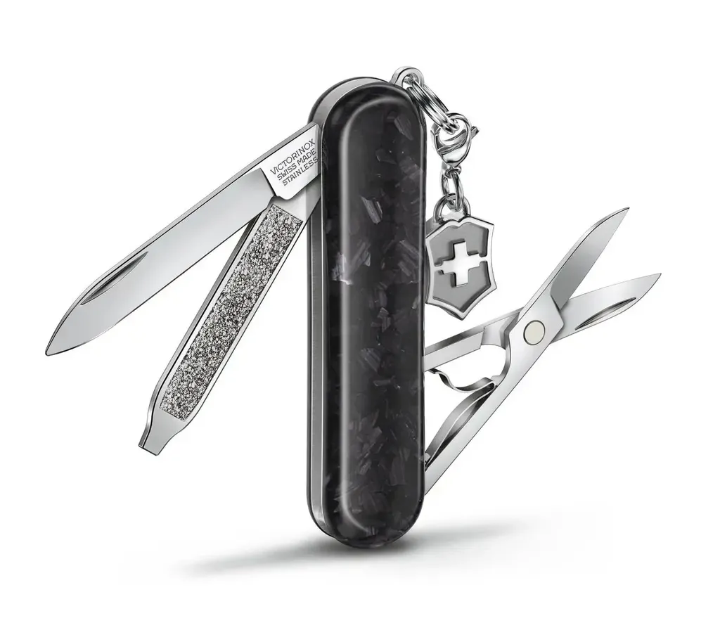 Couteau de poche Classic SD Carbon : l'outil 7 fonctions contre l'imprévu