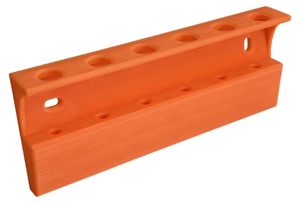 Wandmontierter Darthalter mit 6 Fächern – Dartscheiben-Organizer und Präsentationsständer für Zuhause, Spielzimmer, Club oder Büro