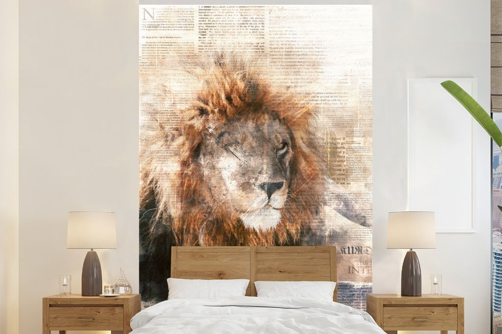 MuchoWow Fototapete für Wohnzimmer oder Schlafzimmer Wandtapete Vinyl Motivtapete Löwe - Rauchen - Zeitung - 145x220 cm - Wanddekoration