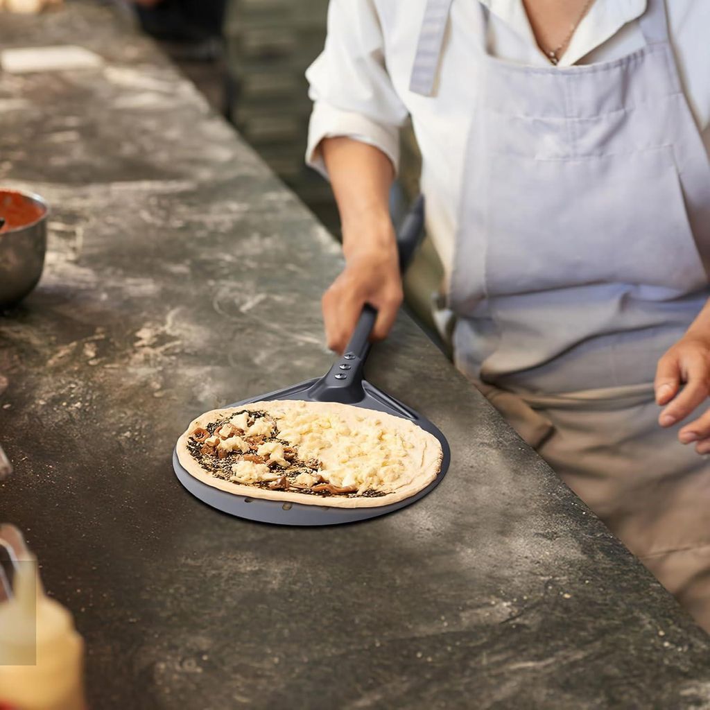 Perforierter Pizzaschieber - professionell - Aluminium - mit Silikonhülle