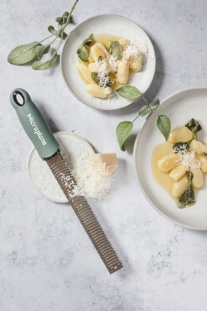 Microplane 46727E Zester Eucalyptus Green - Utensile Design Gourmet - 9