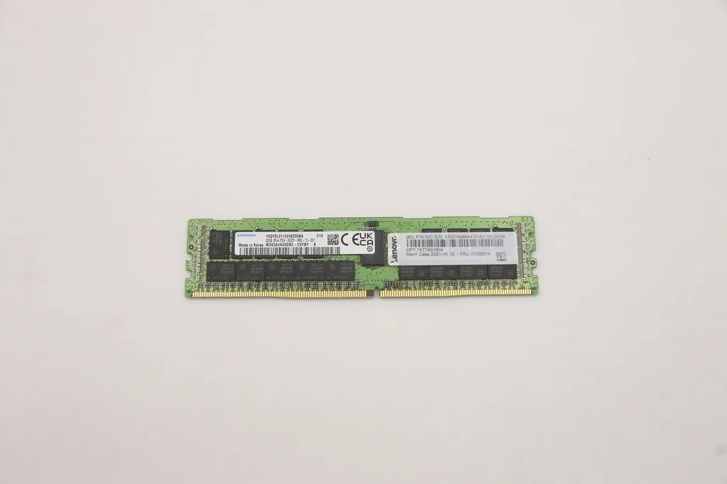Lenovo Mémoire 32GB 2RX4 PC4-2666R RDIMM Module RAM DDR4 pour Serveur