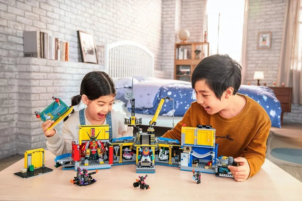 Base secrète LEGO Monkie Kid 80013 avec robot articulé