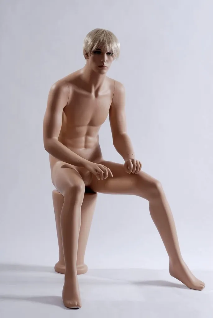 Mannequin assis MS-12 pour vitrine : Solution d'exposition homme réaliste