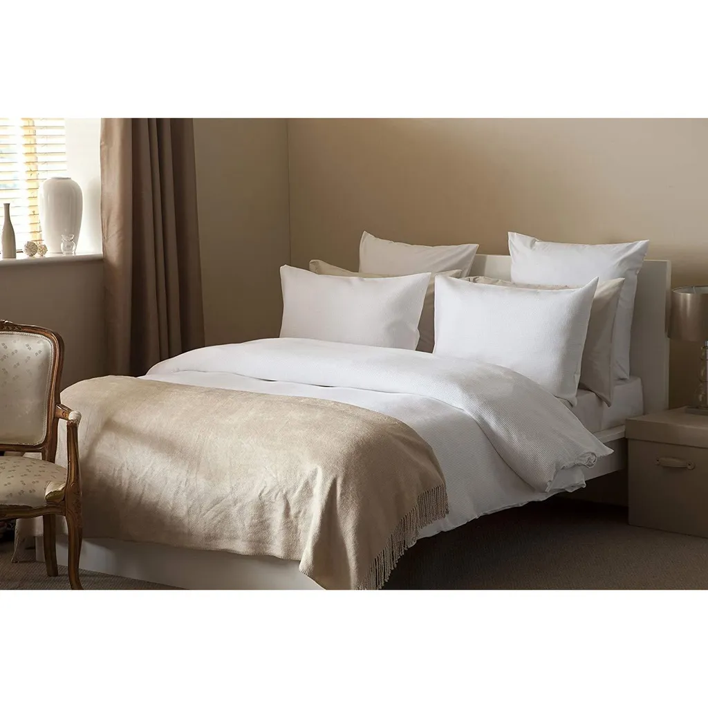 Housse de couette et taies gaufrées en pur coton blanc pour lit 2 places