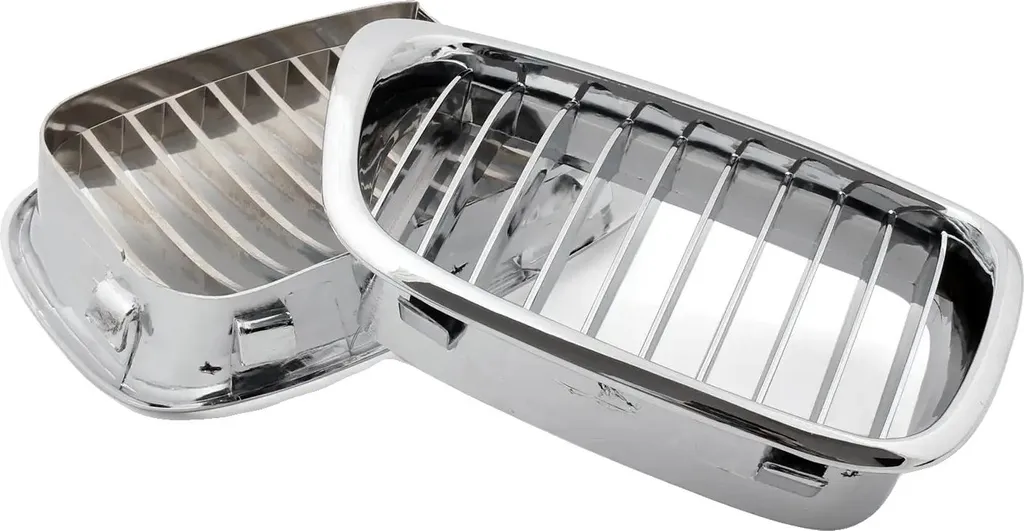 Grille de calandre finition chrome premium, pose rapide sans outils