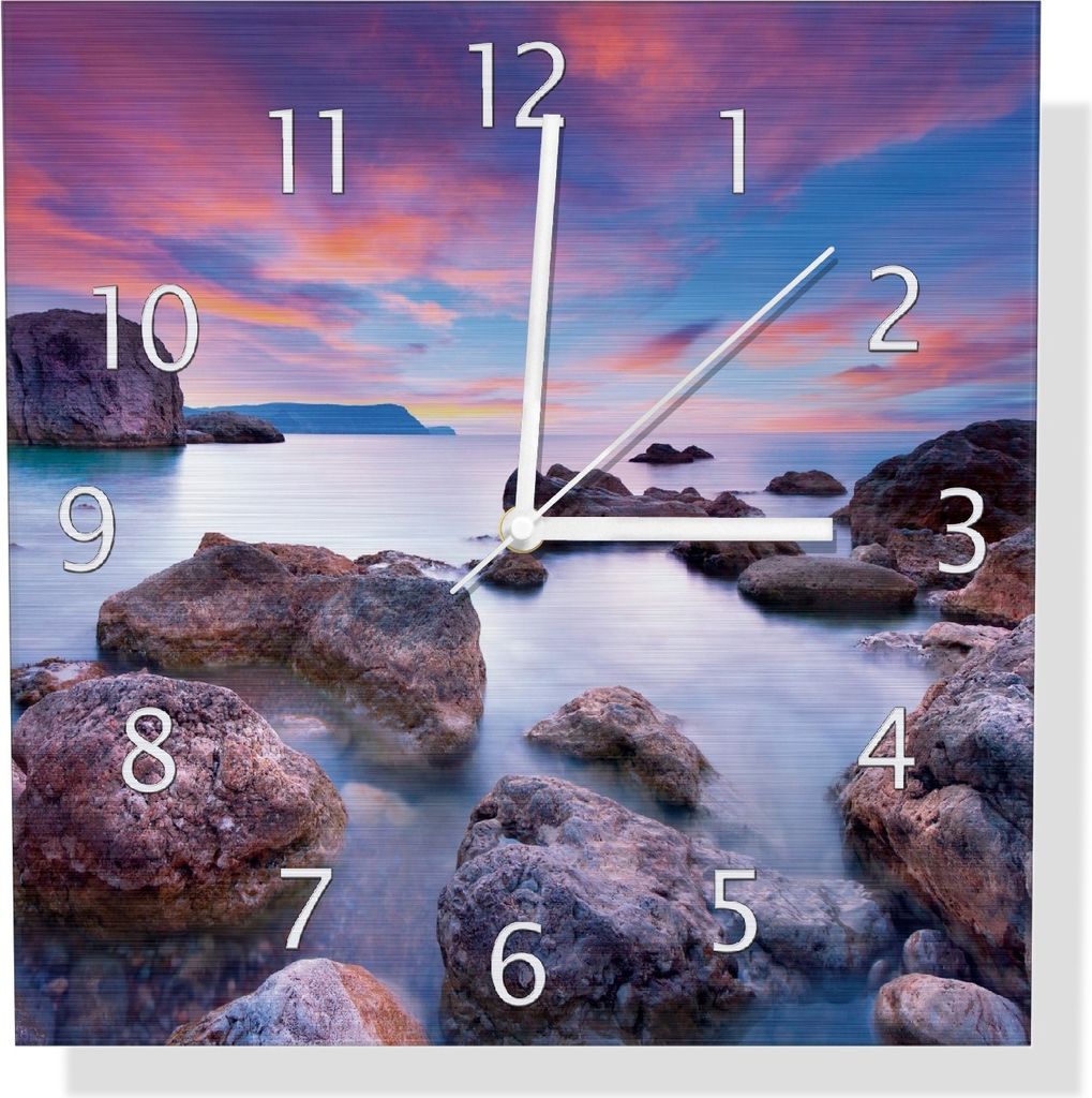 Wallario Design Wanduhr Seelandschaft in blau und rot mit großen Felsen aus Aluverbund, Größe 30 x 30 cm