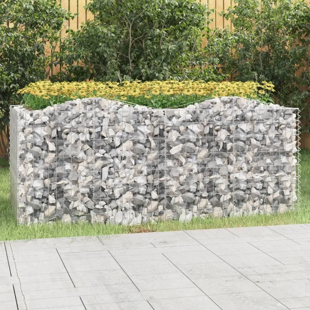 Carré potager surélevé en gabion et arche pour décorer votre terrasse