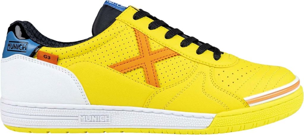 Munich Futsal Boots 3111419 in Yellow color size 45