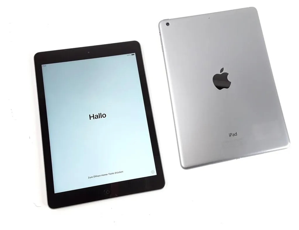 Apple iPad Air MD785FD/A Gris Sidéral 16 Go avec Écran Retina 9,7 pouces