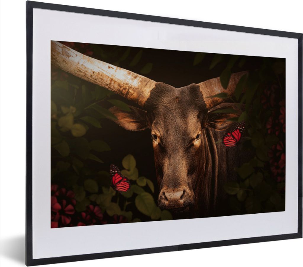 MuchoWow MuchoWow Gerahmtes Poster Dschungel - Kuh - Schmetterling - Pflanzen 40x30 cm - Poster mit zchwarzem Bilderrahmen - Bilderrahmen - Pos...