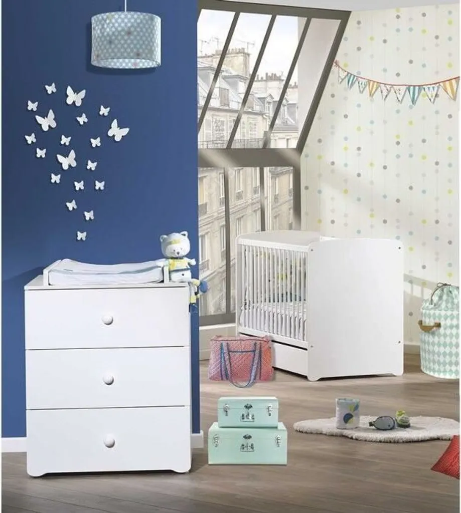 Duo chambre bébé gain de place : lit 120x60 et table à langer blanche
