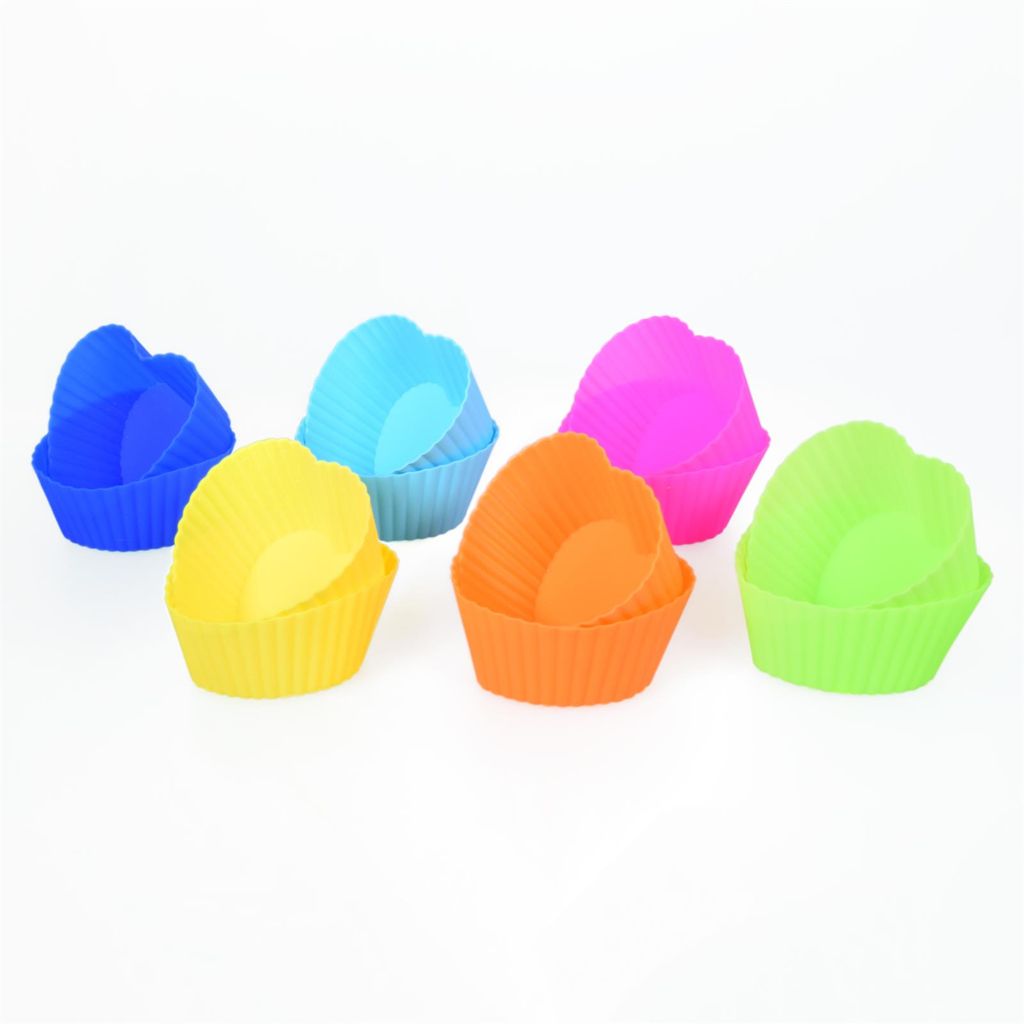 12x Cupcake-Förmchen in Herzform in 6 Farben Silikon Muffin-Formen Backform