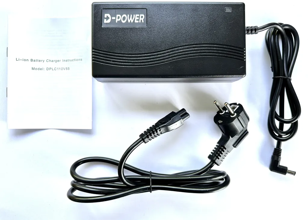 Chargeur batterie Li-Ion 48V avec prise DC 110-240V 2.0A universel