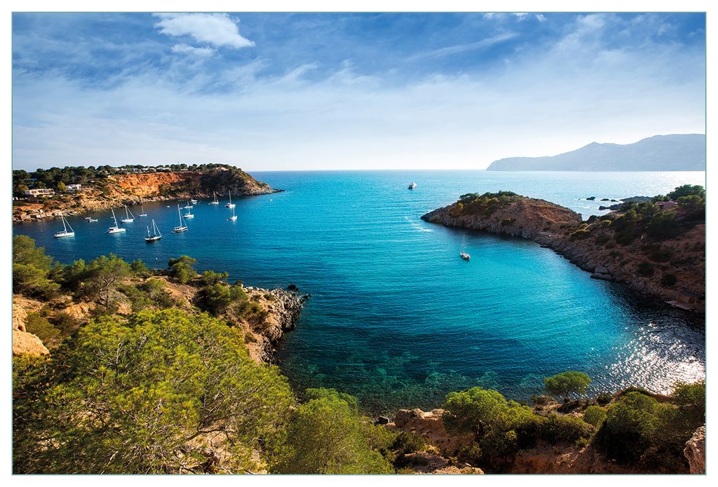 Wallario Küchenrückwand aus Glas, Größe: 90 x 60 cm, Motiv: Ibiza - Blick von einer Bucht aufs Meer | Spritzschutz | abwischbar | pflegeleicht ...