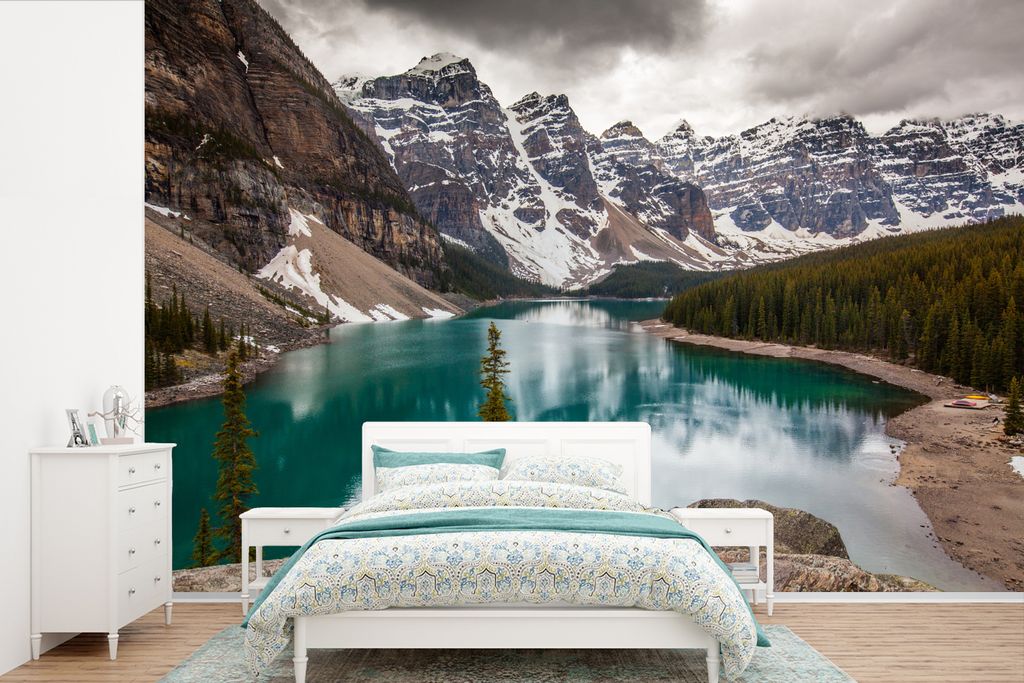 MuchoWow Fototapete für Wohnzimmer oder Schlafzimmer Wandtapete Vinyl Motivtapete Moraine Lake im Banff National Park in Nordamerika - 330x220 c...