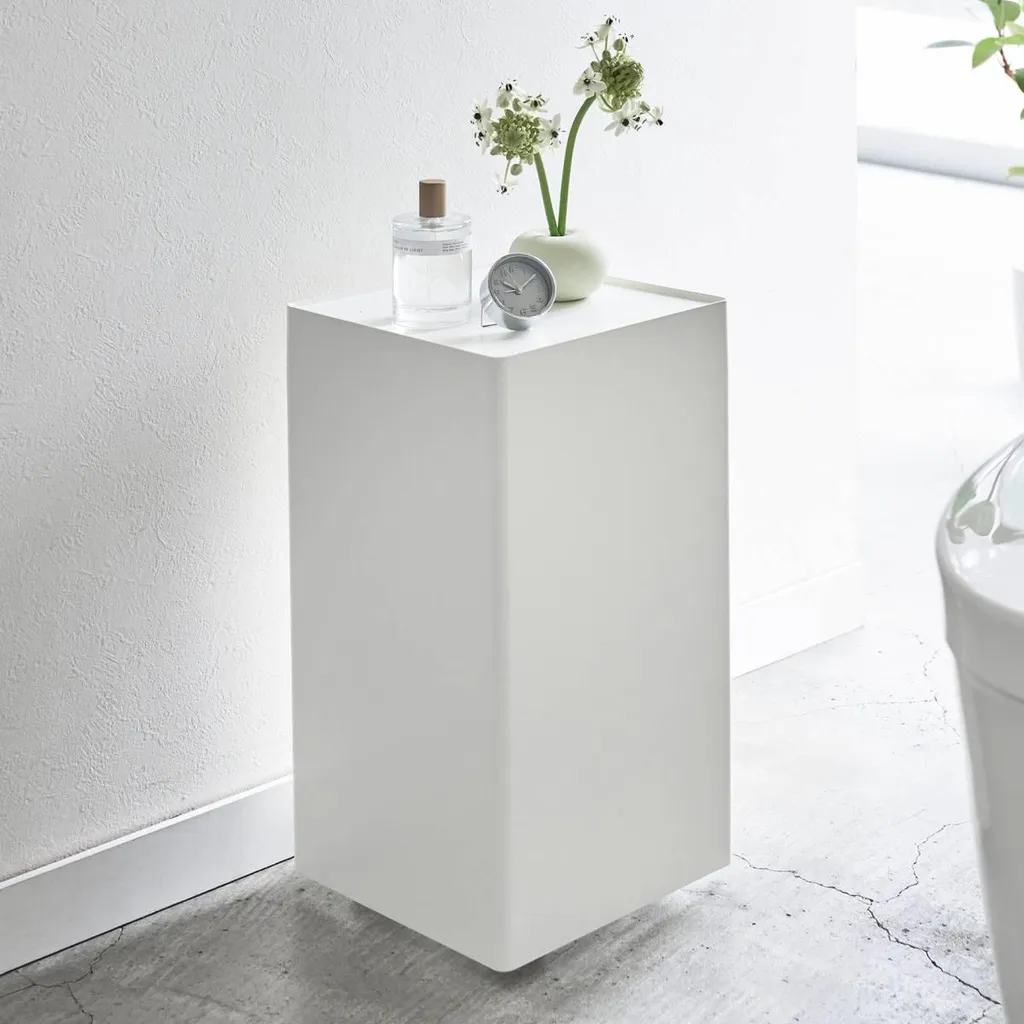Organisateur WC pour ranger vos rouleaux de papier toilette sans désordre